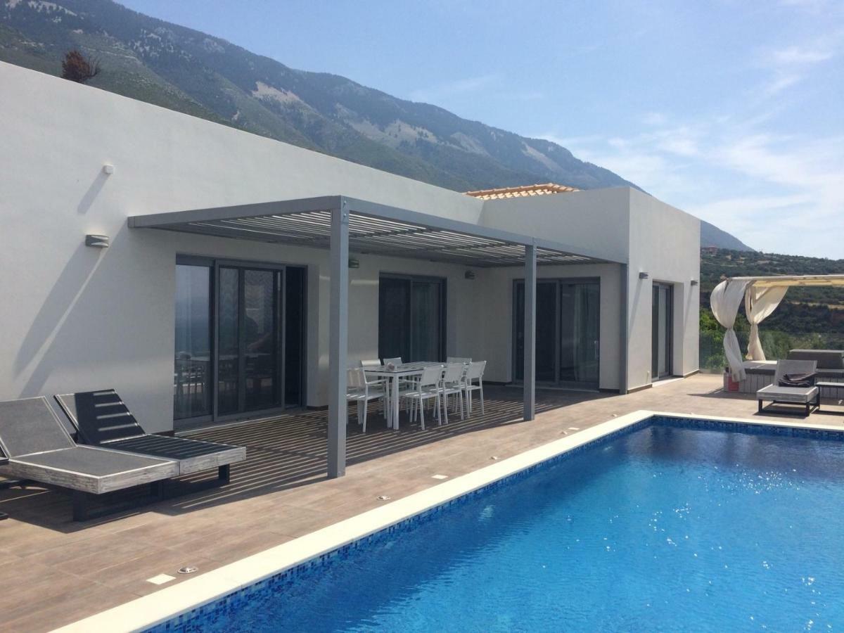 Mystique View Villas Lourdata  Extérieur photo